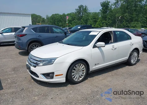 2010 Ford Fusion Hybrid z USA, uszkodzony, nr VIN 3FADP0L37AR283930